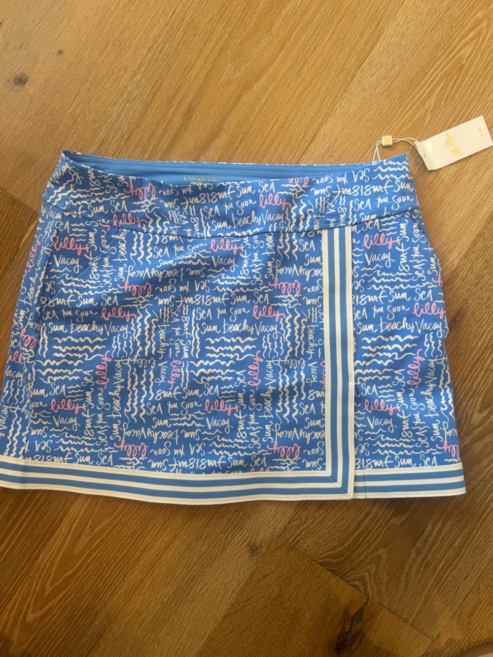 Lilly Pulitzer Light Blue Script Beach Print Skort with Pink Accents - Picture 2 of 7